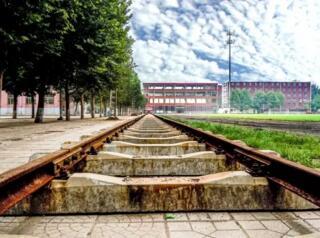 女生報石家莊東華鐵路學校選哪個專業好？