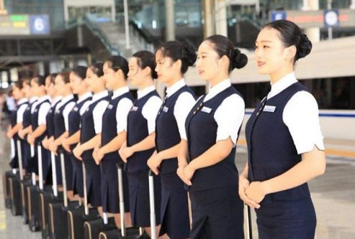 高中沒上完能學高鐵乘務專業嗎？