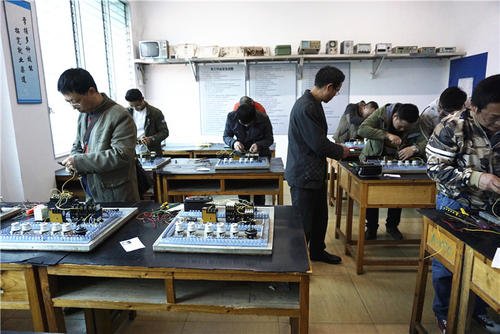 石家莊鐵路技校.jpg 石家莊鐵路技校.jpg