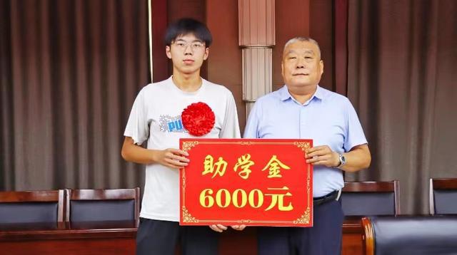 下載.jpg 下載.jpg