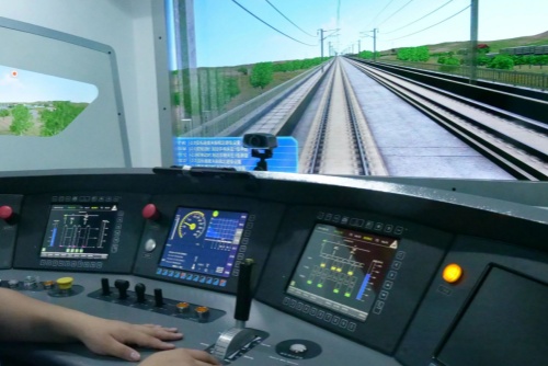 想當火車司機？中專學歷也能報名！穩定高薪 + 鐵飯碗！