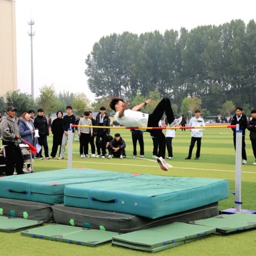 石家莊東華鐵路學(xué)校管理是封閉嗎？