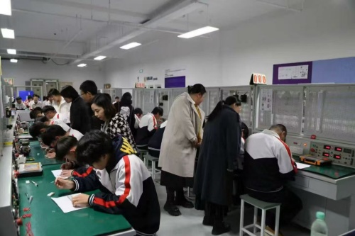 石家莊東華鐵路學(xué)校機(jī)電專業(yè)實(shí)訓(xùn)學(xué)出真技術(shù)嗎？